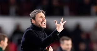 Doch weil trainer mark van bommel einmal zu oft wechselte, prüft der viertligist nun den protest beim dfb. Mark Van Bommel On The Radar Of Vfl Wolfsburg Transfer Talk Netherlands News Live