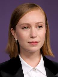 Hannah Einbinder Continues Rising in Hollywood