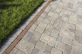 Colors, product data, and availability are subject to change without notice. Showstopping Combinations Of Color With Unilock Driveway Pavers In Ny Lehigh Landscaping Landscapers In Dutchess County Ny