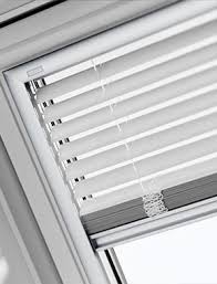 Wählen sie zwischen einer manuellen, elektrischen oder. Velux Hitzeschutz Markisen Kaufen Sie Online 20 Rabatt Kaufen Sie Jetzt