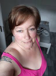 Introduction of a self-deprecating Libra from Portland, Oregon