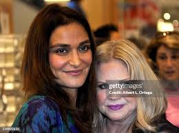 33 Nadia Davari Photos & High Res Pictures