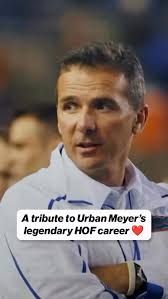 markingramll never met a crowd he didn't like 🤣🏄‍♂️