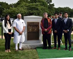 Последние твиты от kalpana chawla (@kalpanachawla4). At Arlington Cemetery Modi Pays Homage To Kalpana Chawla Rediff Com India News