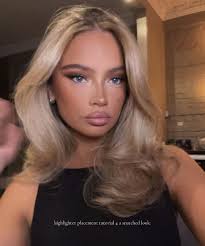 Where Do You Put Highlighting Pins to Thin Out Your Face