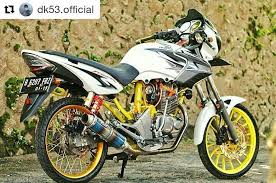 Sedikit top speed tiger revo moto pece , jangan lupa like komen dan subscribe yaa Honda Tiger Revo Modif Herek