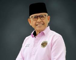 Abdul aziz leaves behind wife puan sri rosmawati abdul ghaffar, two sons and two daughters. Mubarak Confident In Dr M S Leadership