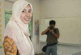 Nurul izzah anwar raja ahmad shahrir iskandar raja salim. Nurul Izzah Seeks Custody Of Children Astro Awani