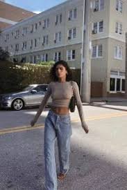 35 Ways To Style Jeans How To Wear Mom Jeans Straight Leg Jeans Ripped Jeans And Wide Leg Jeans Everyday In 2020 Fashion Clothes Cute Outfits