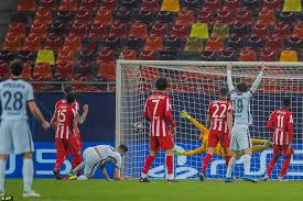 Bayern munich look home and hosed in their match against lazio. Atletico Madrid 0 1 Chelsea Olivier Giroud Scores Brilliant Bicycle Kick As Blues Win Away Leg Daily Mail Online