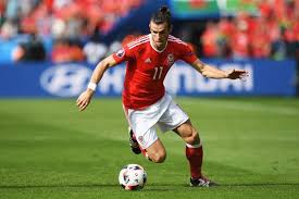 >> revivez le direct commenté classique ici, pour le live façon lab euro, c'est en et à la fin de la rencontre, les fans de l'irlande du nord ont continué à chanter de longues minutes, alors que leur équipe perdait. Photo Euro 2016 Pays De Galles 1 Irlande Du Nord 0