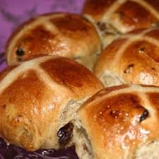 Like the sound of expertly prepared irish food in a gorgeous environment? Traditional Hot Cross Buns Recipe For Easter Irish Recipes Hot Cross Buns Recipe Cross Buns Recipe