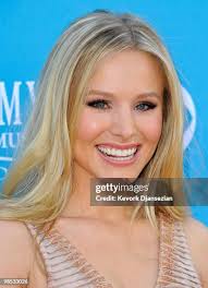 Musician Randy Travis and wife Lib Hatcher Travis arrive for the 45th...  News Photo