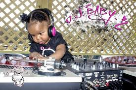 Dj Baby K Is So Serious She Was 7 Months Old She Was Using The Turntables Of Dj Rasyrious Djbabyk Babies Baby Dj Djs Musi Baby Photos Dj 7 Month Olds