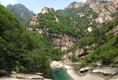 Paektu borders china and attracts many tourists from the chinese side on an annual basis. 8 North Korea Ideas North Korea Korea North