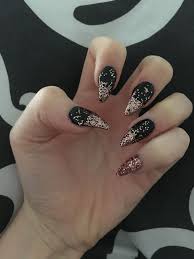 Acrylic Black And Rose Gold Nails Black And Rose Gold Stiletto Nails Gold Acrylic Nails Nails Gold Stiletto Nails