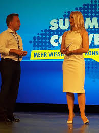 Judith rakers (born 6 january 1976)12 is a german journalist and television presenter. Judith Rakers Hochzeit Mallorca Bunte Judith Rakers Ehe Aus Bei Der Tagesschau Sprecherin Und Doch Dafur Ist Es Langst Zu Spat