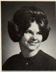 Peggy Graff's Instagram, Twitter & Facebook