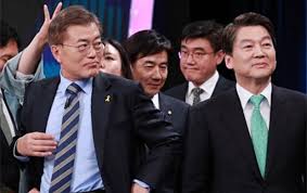 Born 26 february 1962) is a south korean politician, medical doctor, businessperson and software entrepreneur. ë¬¸ìž¬ì¸ì´ëƒ ì•ˆì² ìˆ˜ëƒ í•œêµ­ ëŒ€ì„  íŒë„ ë¶„ì„ Rfa ìžìœ ì•„ì‹œì•„ë°©ì†¡