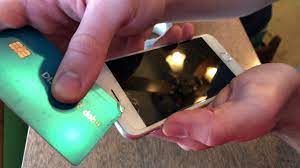 See full list on wikihow.com How To Remove Tempered Glass From Phone Youtube