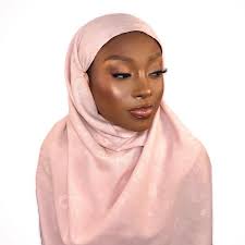 Hello everyone I'm lead mua for The Black Heart Event Fashion Show in  December I need some makeup artist to help us prepare the 43 models.This is  a trade for portfolio opportunity.