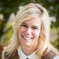 Aimee Curry's Instagram, Twitter & Facebook