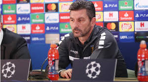 For faster navigation, this iframe is preloading the wikiwand page for marinos ouzounidis. Aek Benfica Marinos Ouzounidis Andre Simoes Antevisao Sl Benfica