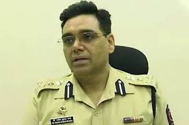 Meet Manoj Sharma, Who Once Slept On Roads Along Side Beggars But Still  Managed To Clear IPS