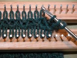 This video teaches how to knit the basic fabric on any double knitting board. Pin By Karla Everett On Knitting On A Loom Loom Knitting Tutorial Loom Knitting Stitches Loom Knitting Projects