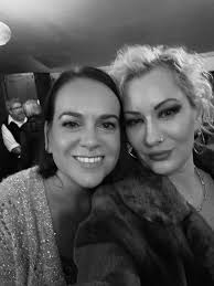 My lovely and most gracious travel companion has introduced me to a new  band. Humeyra Biler has always had the best taste in music, a lover of the  arts in general. And