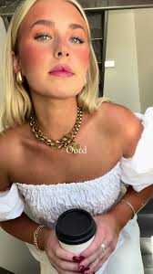 A little ootd. Dont mind my AWFUL self tan hands 🫣 #ootd #fall #collegelife