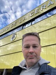 Declan McNamee (@DeclanMcNamee)