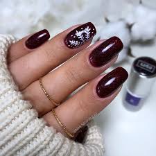 It's a combination of red and purple colors, which can also make it look like a darker shade of red with a few brown hues in it. 50 Sultry Burgundy Nail Ideas To Bring Out Your Inner Sexy In 2021