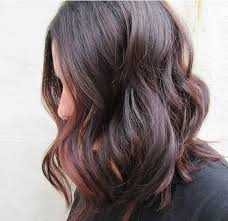 I capelli rossi, rari in natura, sono da sempre associati ad una bellezza. Capelli Rossi I Colori E I Tagli Piu Belli Da Copiare