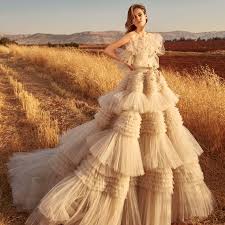 David's bridal offers stunning strapless wedding dresses & gowns in lace and other designs, for an affordable price! 35 Best Strapless Wedding Dresses Of 2021