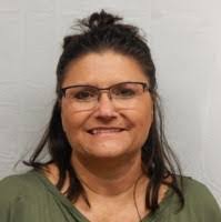 Leah Lemmon's Instagram, Twitter & Facebook