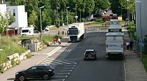 · auf einem schwerbehindertenparkplatz · vor und hinter kreuzungen und einmündungen bis zu je 5 m vor den schnittpunkten der fahrbahnkanten · wenn es. Anwohner Fordert Parkverbot In Gewerbegebiet Waiblingen Zeitungsverlag Waiblingen