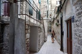 Die kornaten sind eine gruppe von 152 kleinen inseln und riffen zwischen zadar und sibenik. Split Kroatien Sehenswurdigkeiten Insidertipps Fur Deinen Urlaub