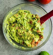This Quick Easy Guacamole Recipe Is Made With A Handful Of Healthy Ingredients And Is Ready In 5 In 2020 Guacamole Recipe Easy Easy Guacamole Quick Guacamole Recipe