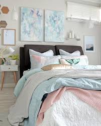 Los tonos pastel son colores suaves y luminosos que invitan a la relajación y levantan el ánimo. 1001 Ideas Sobre Colores Para Habitaciones En Tendencia