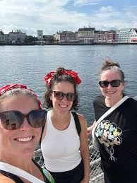 Taking a trip with friends at Walt Disney World