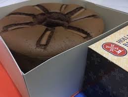 Baru masuk mol juga udah bisa keliatan itu roti. Holland Bakery Cimanggis Depok Lengkap Menu Terbaru Jam Buka No Telepon Alamat Dengan Peta