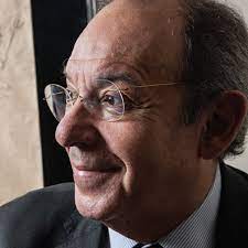 Por eso la biblioteca de coba héctor aguilar camin a realizado un altar y de igual manera compartir con las personas que la visitan. Hector Aguilar Camin