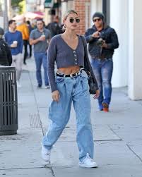 You might remember her 7 days, 7 looks video with vogue, which gave insight into her dressing routine. Why Hailey Bieber Is The Queen Of Street Style Volta