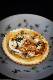 Ziegenkase Tartlet Mit Feigensenf Birne Walnuss Und Honig Emmikochteinfach Rezept Feigensenf Fingerfood Vorspeisen Fingerfood