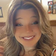 Katelyn Taylor's Instagram, Twitter & Facebook