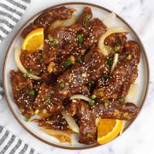 It's an easy fried beef dish with a sweet chilli sauce that perfectly pairs with a lot of veggies! Crispy Shredded Orange Beef Khin S Kitchen Chinese Crispy Beef Recipe