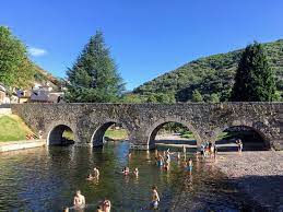 Discover the best of molinaseca so you can plan your trip right. Cooling Off In Rio Meruelo On A Hot Summer Afternoon In Molinaseca Castillo Y Leon Spain Picture Of La Casa Del Reloj Leon Tripadvisor