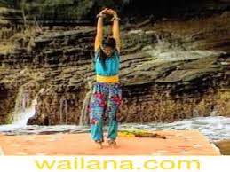 Loosen Your Upper Back And Shoulders With Mountain Stretch By Wai Lana Mountain Pose Asana Yoga Inspiration