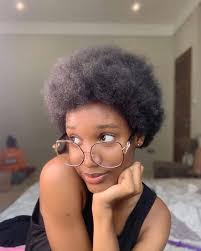 appreciating a girl's beauty